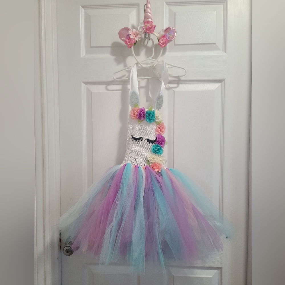 GIRL'S UNICORN COSTUME in size C4
